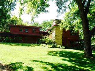 6355 Pheasant Ln, Madison, WI 53593-9257
