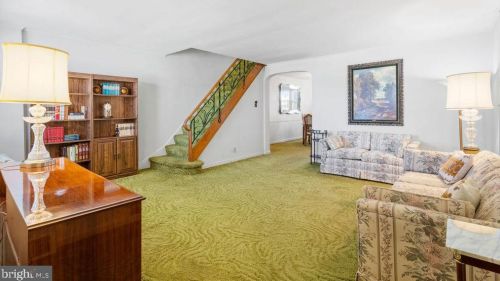 54 Cheltenham Ave, Philadelphia, PA 19120-1002