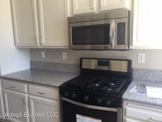 2828 Ballesteros Ln, Tustin CA  92782-1122 exterior