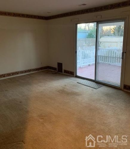 1470 Greenwood Dr, Piscataway NJ 08854-2039 exterior