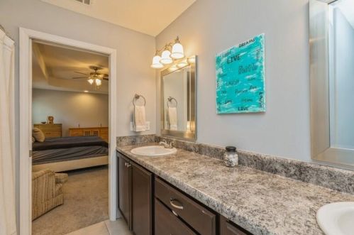 142 Howlin Rd, Defuniak Springs FL 32433-4787 exterior