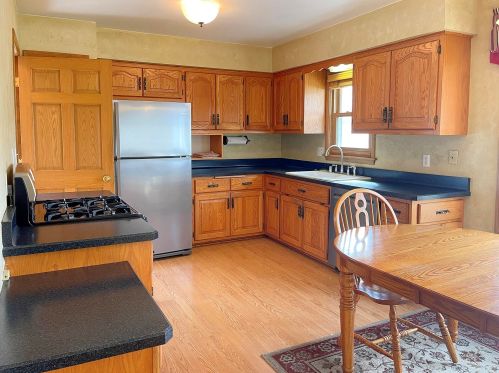 4259 22nd Ct, Milwaukee, WI 53221-2208