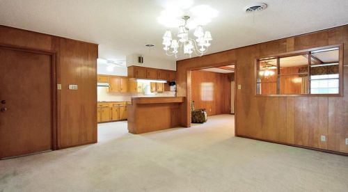 1301 Carolyn Ct, Humble TX 77338-8117 exterior