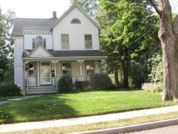 20 Foster St, Newton, MA 02460-1511