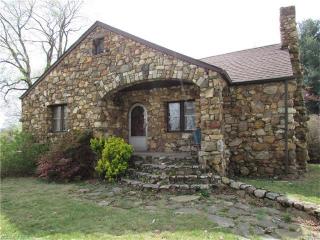 336 Deaverview Rd, Asheville NC  28806-1313 exterior