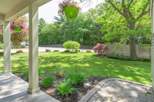 55 Hideaway Ln, Methuen, MA 01844-6609