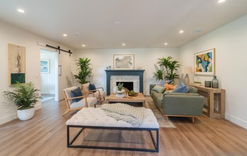 14291 Prospect Ave, Tustin CA  92780-2316 exterior