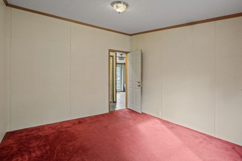 663 Maple Is Rd, Meskegon MI 49442-9479 exterior