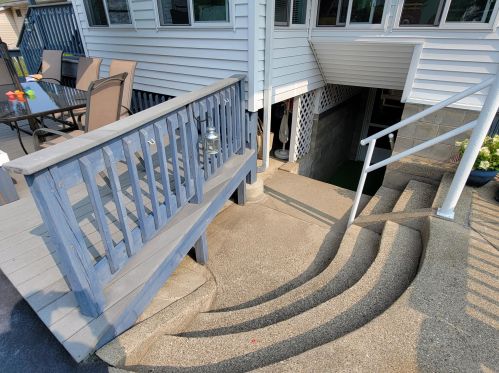 1849 Lawnel Ave, Meskegon MI 49441-3743 exterior