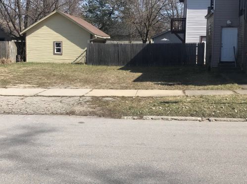 701 Knapp St, Grand Rapids MI 49505-4420 exterior