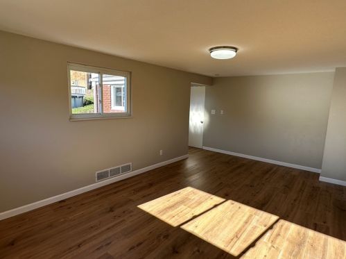 3435 Brickley Dr, Pittsburgh, PA 15227-4311