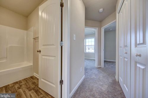 36 Overlook Dr, Hanover PA 17331-7923 exterior