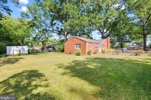 7902 Ashton St, Alexandria VA 22309-1341 exterior