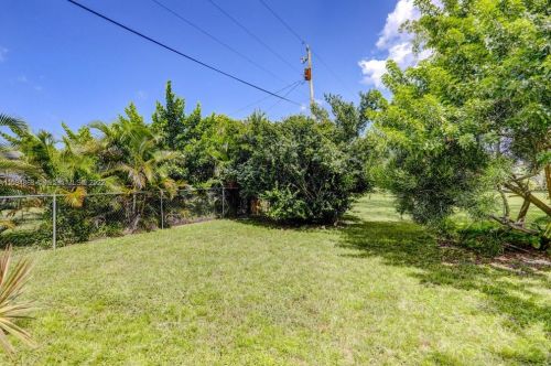 681 College Park Rd, Fort Pierce FL 34953-3330 exterior