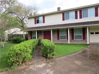 7209 Ute Trl, Austin TX  78729-7747 exterior