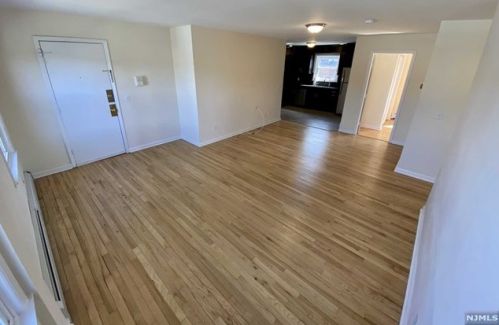 97 Walnut St, Montclair NJ  07042-4038 exterior