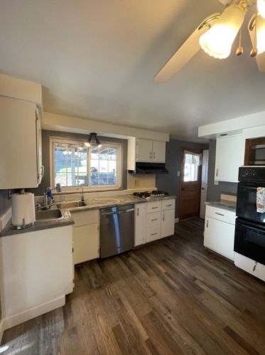 348 Moon Clinton Rd, Moon Twp PA  15108-2432 exterior