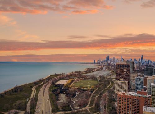 3150 Sheridan Rd, Chicago IL  60657-4811 exterior