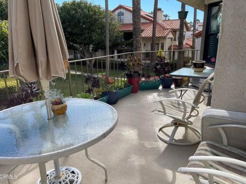 4687 San Sebastian Dr, Oxnard CA  93035-3644 exterior