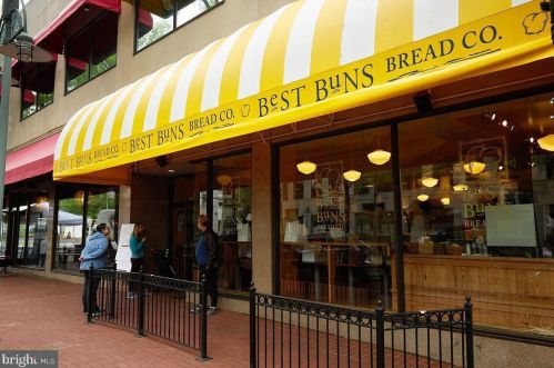 1418 Martha Custis Dr, Alexandria VA 22302-2028 exterior