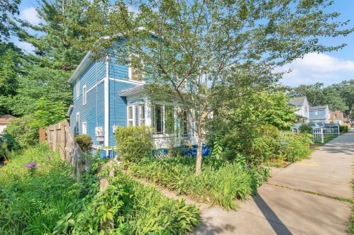 194 Draper St, Springfield, MA 01108-2913