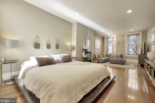 1330 Ellsworth St, Philadelphia PA  19147-4416 exterior