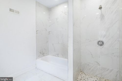 2558 18 St, Philadelphia PA 19132-3813 exterior