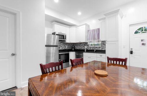 1725 Marshall St, Philadelphia PA 19120-0037 exterior