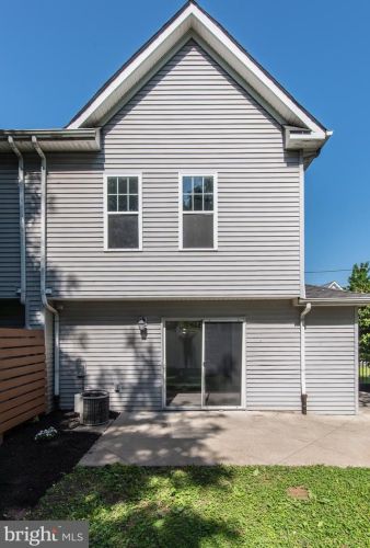 1915 Franklin St, Philadelphia PA 19122-2015 exterior