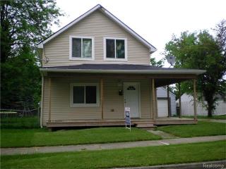 818 Beach St, Lake Nepessing, MI 48446-2403