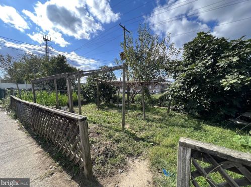 7052 Dorcas St, Philadelphia PA  19111-4112 exterior