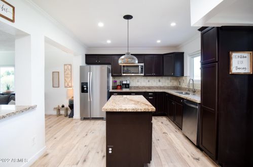 7747 13th St, Phoenix AZ  85020-4224 exterior