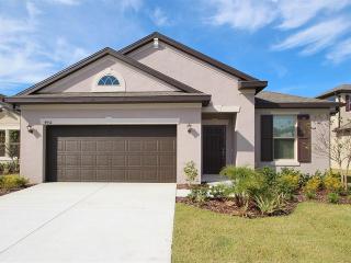 4852 Butler National Dr, Zephyrhills, FL 33543-7136