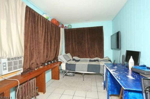 21 May St, Paterson NJ 07506-2637 exterior