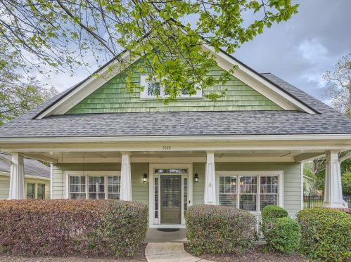 1549 Mercer Ave, Atlanta GA  30337-1546 exterior