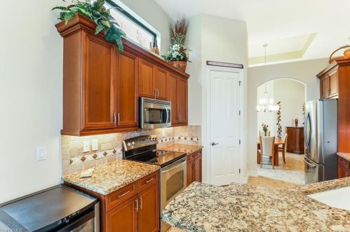6601 Caldecott Dr, Naples FL 34113-3196 exterior