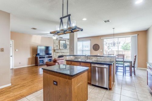 11026 Ln Grange Dr, Frisco TX 75035-6403 exterior