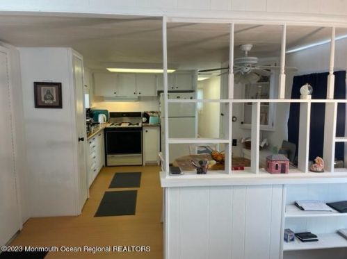 10 Helen Ave, Jackson Twp NJ 08527-3110 exterior