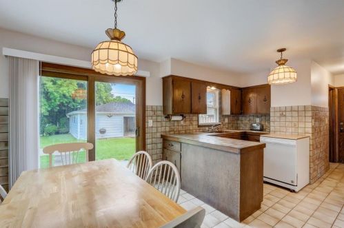 5826 14th St, Milwaukee WI 53221-5001 exterior