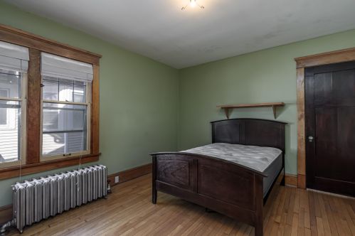 1139 Layton Blvd, Milwaukee WI 53215-1654 exterior