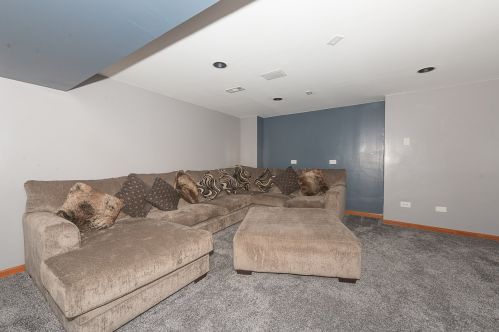 8236 Ainslie St, Chicago IL 60706-3067 exterior