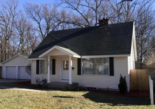 902 Oakcrest St, Wyoming MI  exterior