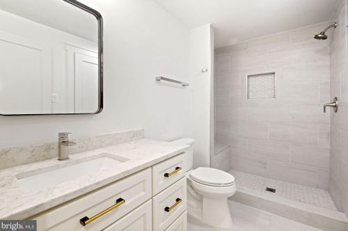 6516 Beverly Ave, Mc Lean VA 22101-5222 exterior