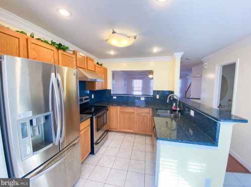 6266 Les Dorson Ln, Alexandria VA  22315-3229 exterior