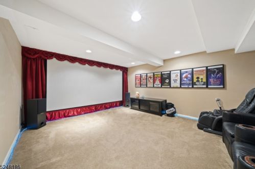 101 Henning Ter, Parsippany NJ 07834-3716 exterior