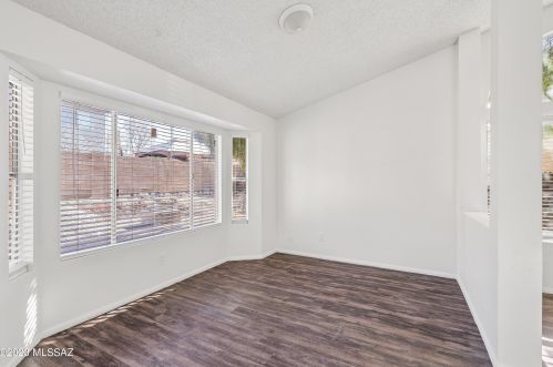 7209 Avenida Del Nopal, Tucson AZ  85746-7954 exterior