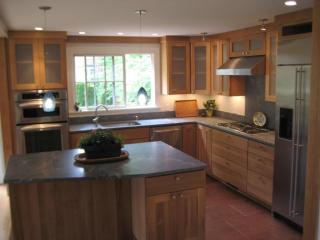 134 Larch Rd, Cambridge MA  02138-3317 exterior