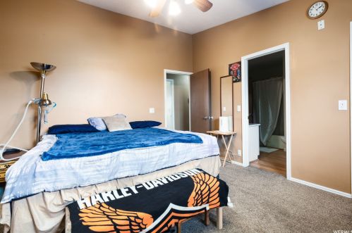 7208 Christalee Ct, Taylorsville UT 84084-7415 exterior