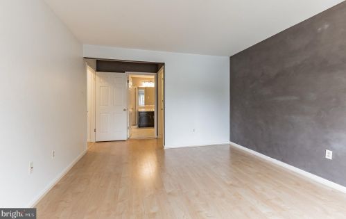 2205 Foxmeadow Dr, Limerick PA 19468-1503 exterior