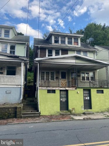 437 Nichols St, Primrose, PA 17901-1214